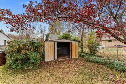 407 Mapleton Dr, Greenville, SC 29607 photo 32