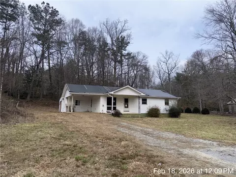 251 Elaine Dr, Salem, SC 29676