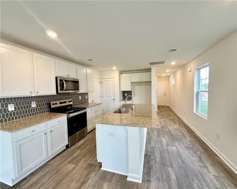 Entry Way - 571 Seaborn Cir, Pendleton, SC 29670 photo 4 of 7