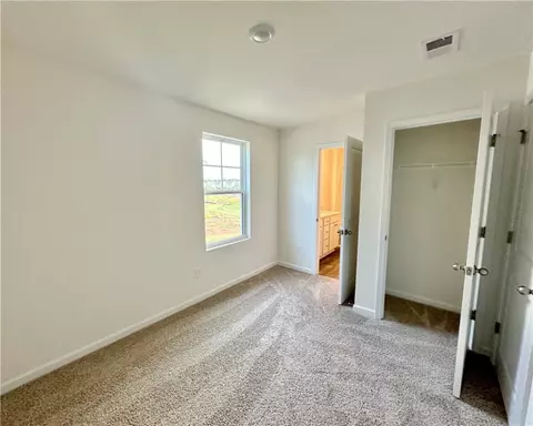 Bedroom - 571 Seaborn Cir, Pendleton, SC 29670 photo 3 of 4