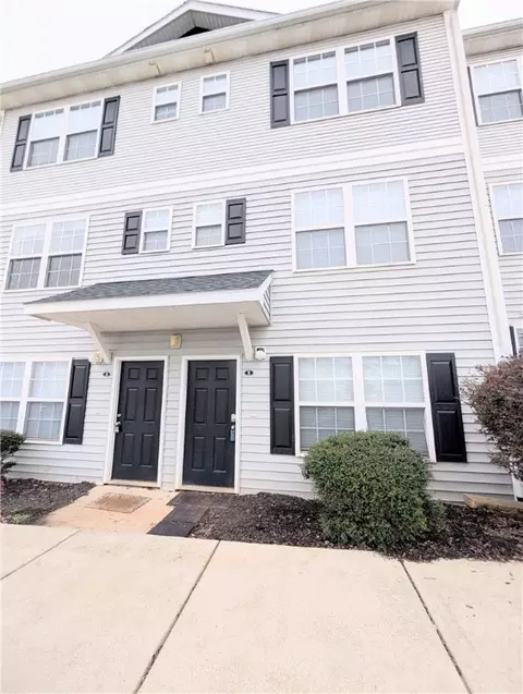 221 Campus Dr #B, Central, SC 29630