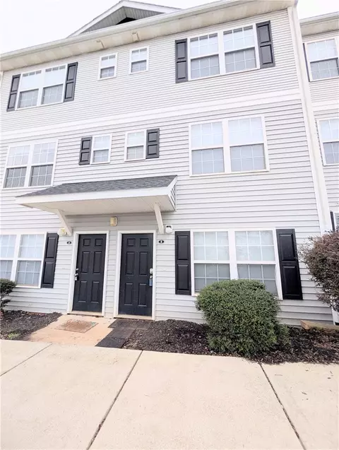 221 Campus Dr #B, Central, SC 29630