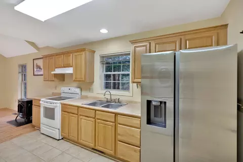 Kitchen - 237 Capps Rd, Fair Play, SC 29643 photo 2 of 2