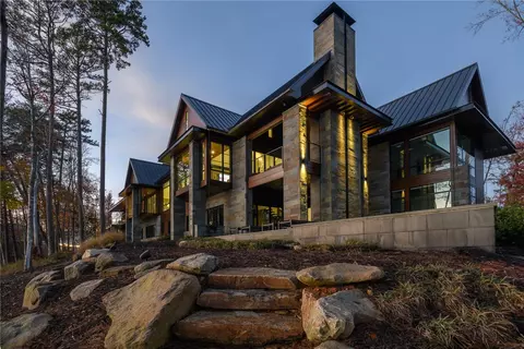 Exterior - 425 Peninsula Rdg, Sunset, SC 29685 photo 7 of 9