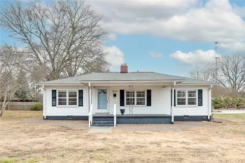 615 Belton Hwy, Williamston, SC 29697