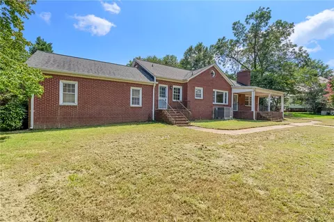 208 Gaines St, Central, SC 29630 photo 2