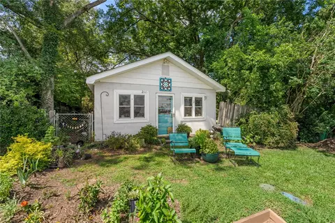 208 Gaines St, Central, SC 29630 photo 5
