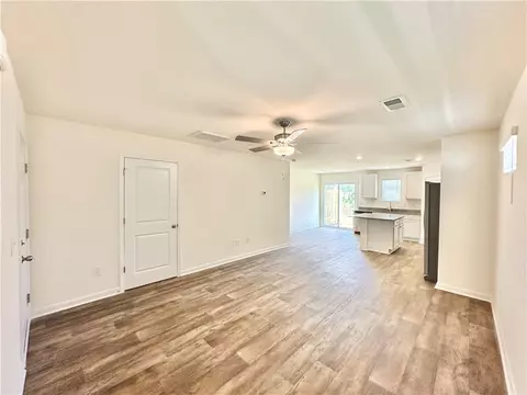 Living - 551 Seaborn Cir, Pendleton, SC 29670 photo 1 of 2