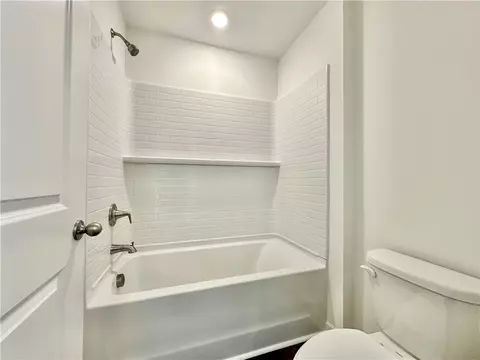 Bath - 573 Seaborn Cir, Pendleton, SC 29670 photo 5 of 5