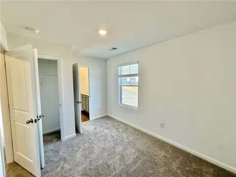 Bedroom - 573 Seaborn Cir, Pendleton, SC 29670 photo 5 of 7