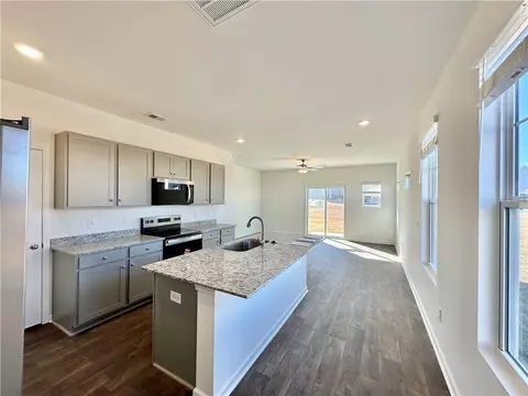 Kitchen - 573 Seaborn Cir, Pendleton, SC 29670 photo 1 of 6