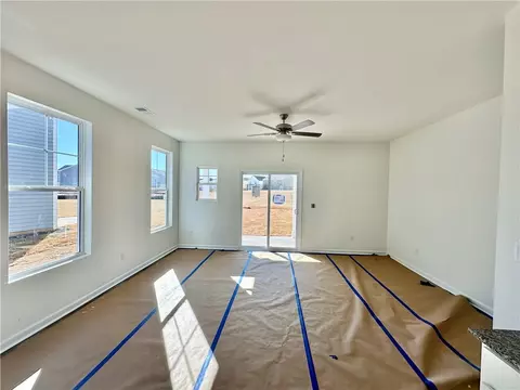 Living - 573 Seaborn Cir, Pendleton, SC 29670 photo 4 of 4