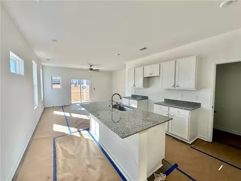 Kitchen - 573 Seaborn Cir, Pendleton, SC 29670 photo 5 of 6