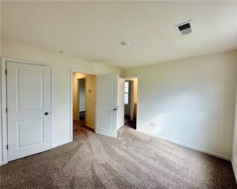 Bedroom - 575 Seaborn Cir, Pendleton, SC 29670 photo 4 of 4