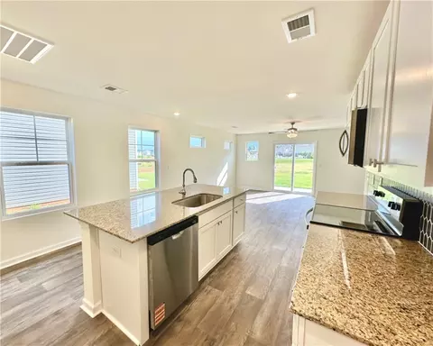 Kitchen - 575 Seaborn Cir, Pendleton, SC 29670 photo 2 of 2