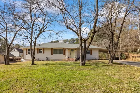 318 S Pine St, Walhalla, SC 29691