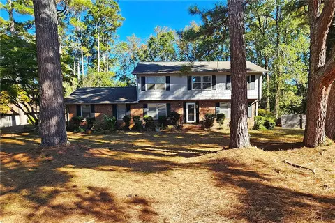 1201 Stonehurst Dr, Anderson, SC 29621