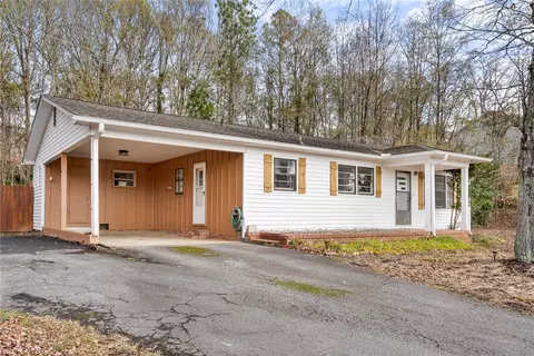 426 Lawrence Rd, Clemson, SC 29631