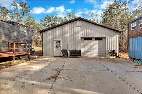 2475 Pumpkintown Hwy, Pickens, SC 29671