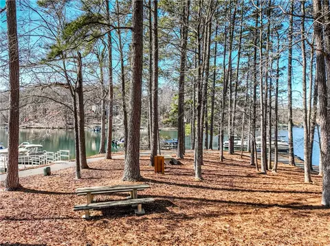 806 Bright Leaf Court Se Bright Leaf Ct, Seneca, SC 29672 photo 13