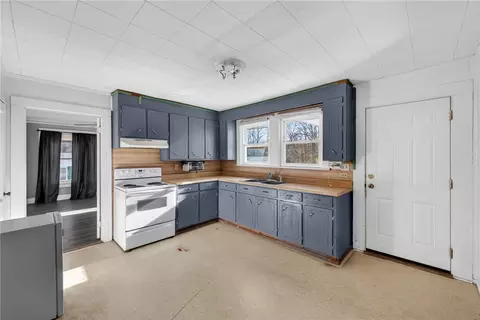 Kitchen - 23 Spring St, Pelzer, SC 29669 photo 1 of 1