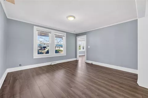 Living - 23 Spring St, Pelzer, SC 29669 photo 2 of 5
