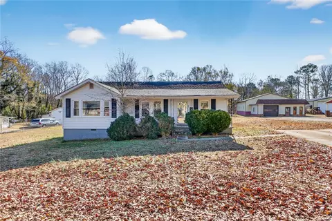 23 Spring St, Pelzer, SC 29669