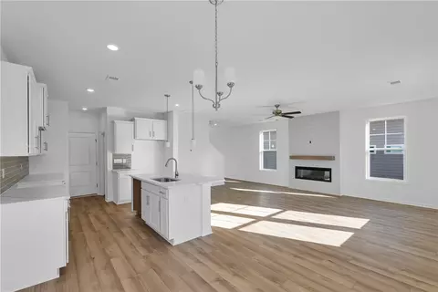 Living - 237 Brown Cir, Easley, SC 29642 photo 4 of 5