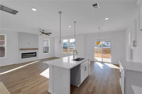 Living - 237 Brown Cir, Easley, SC 29642 photo 5 of 5