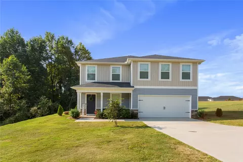 1515 Hendon Dr, Walhalla, SC 29691