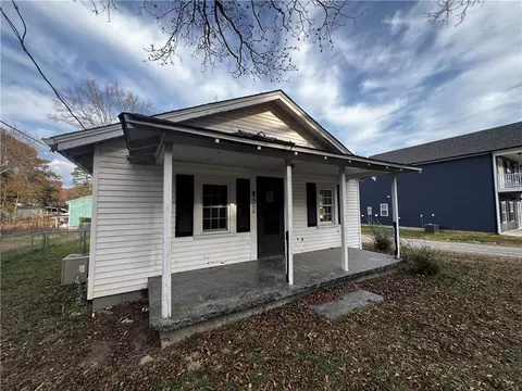 500 Grant St, Easley, SC 29640