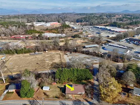 View/Area - 433 Pineview Dr, Pickens, SC 29671 photo 3 of 5