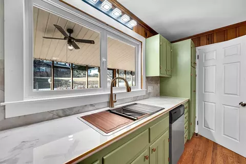 Kitchen - 433 Pineview Dr, Pickens, SC 29671 photo 5 of 5