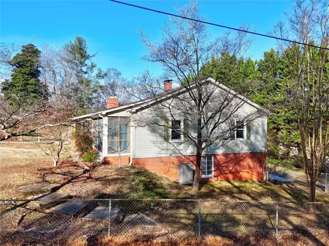 Exterior - 433 Pineview Dr, Pickens, SC 29671 photo 6 of 6