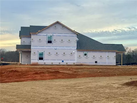 552 Hydrangea St, Seneca, SC 29678 photo 4