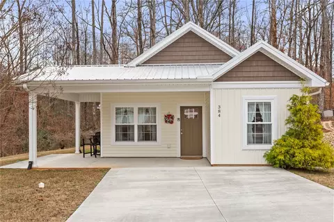 384 E Woodland Dr, Walhalla, SC 29691