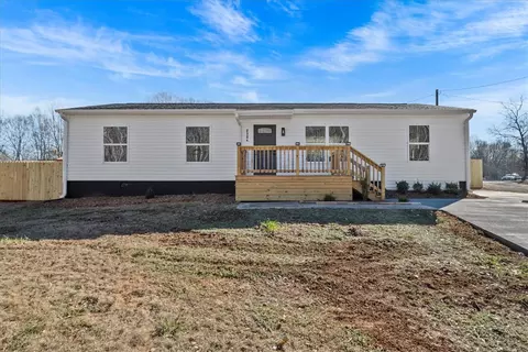 2304 Old Spartanburg Hwy, Woodruff, SC 29388