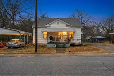 550 Leaman Ave, Whitmire, SC 29178