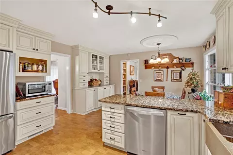 Kitchen - 106 Hillandale Rd, Pendleton, SC 29670 photo 6 of 6