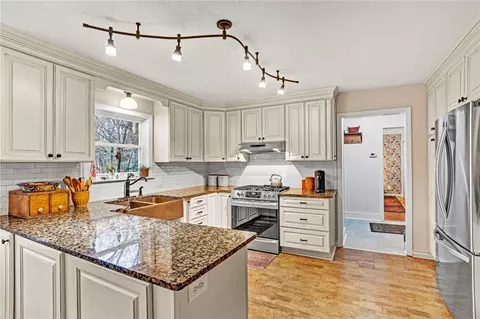 Kitchen - 106 Hillandale Rd, Pendleton, SC 29670 photo 2 of 6