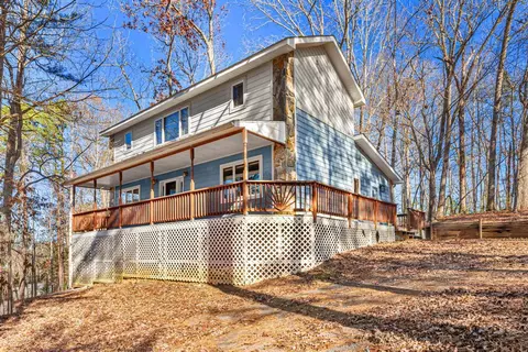 233 Chestnut Dr, Westminster, SC 29693