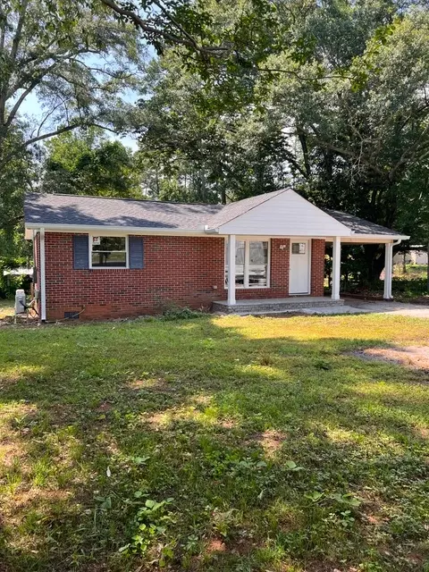 157 Burnt Tanyard Rd, West Union, SC 29696