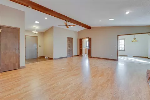 Living - 103 Berkeley Ct, Clemson, SC 29631 photo 6 of 6