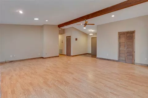Living - 103 Berkeley Ct, Clemson, SC 29631 photo 5 of 6