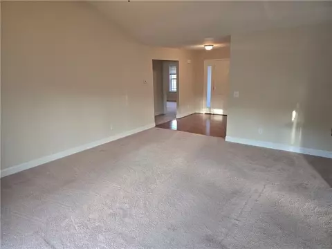 Living - 327 Fox Run Rd, Walhalla, SC 29691 photo 3 of 3