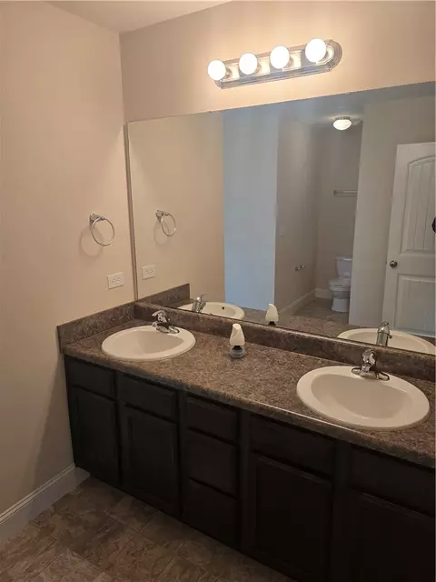 Bath - 327 Fox Run Rd, Walhalla, SC 29691 photo 1 of 2