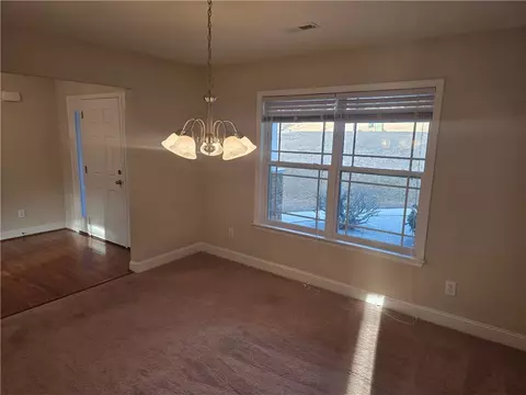 Living - 327 Fox Run Rd, Walhalla, SC 29691 photo 2 of 3