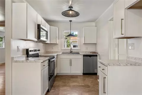 409 Mapleton Dr, Greenville, SC 29607 photo 6