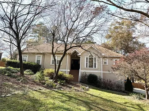 15046 Beacon Ridge Dr, Seneca, SC 29678