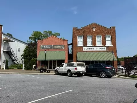 Exterior - 171 E Main St, Pendleton, SC 29670 photo 12 of 13